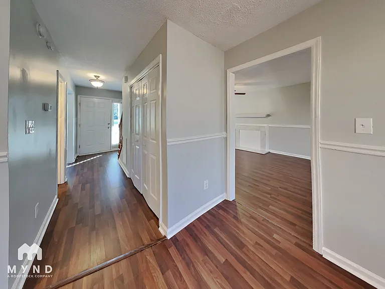904 Estelle Ct — Photo 12