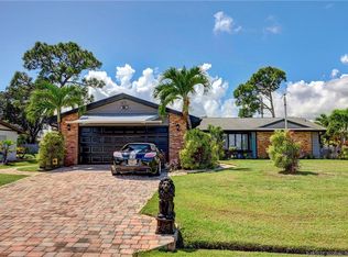 2562 SE Petit Ln, Port Saint Lucie, FL 34952