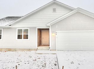 379 Orchid Ave #52, Stoughton, WI 53589