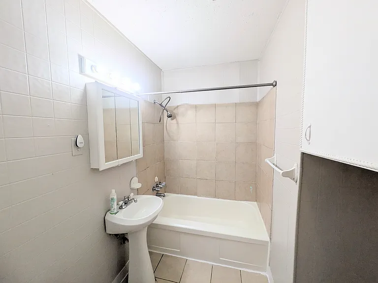 14802 White Ave — Photo 15