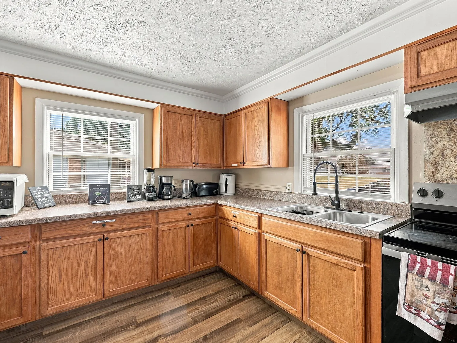 400 North Magnolia Avenue - 1 — Photo 2