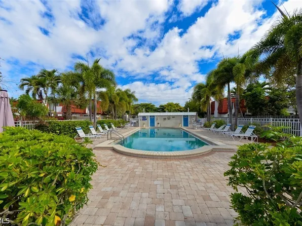 10891 Meadow Lark Cove Dr, Fort Myers, FL 33908