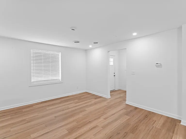 815 Kickapoo St — Photo 4
