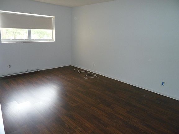 5th image of 1025 Country Club Dr #205