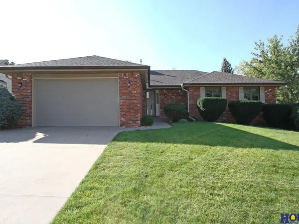 6511 Campbell Dr, Lincoln, NE 68510