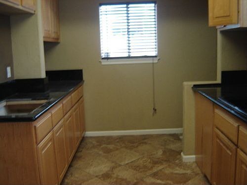 5th image of 1862 Stanislaus Dr