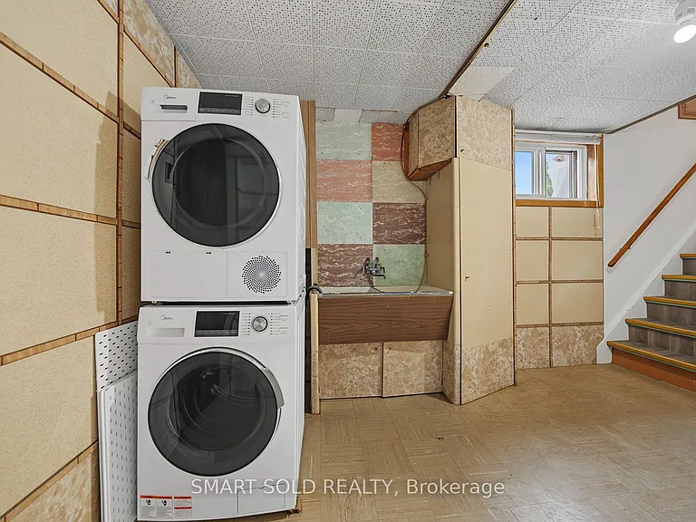 1 Cameo Cres — Photo 35