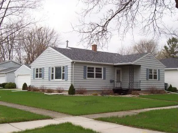 272 17th St, Fond Du Lac, WI 54935