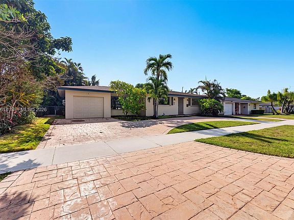 4th image of 16111 SW 103rd Ct