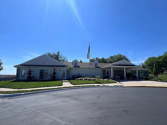 2nd image of 541 Brandon Rd