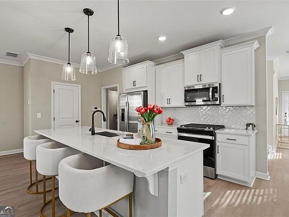 5th image of 3739 Silvery Way