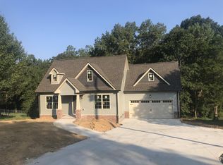 3306 Lylewood Rd, Woodlawn, TN 37191