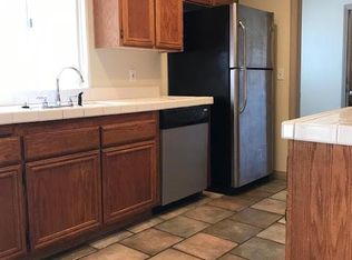 1433 Janis Lynn Ln, Vista, CA 92083