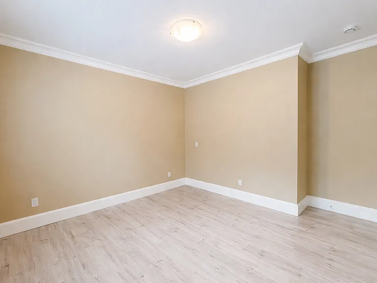 3608 Greentree Ln — Photo 9