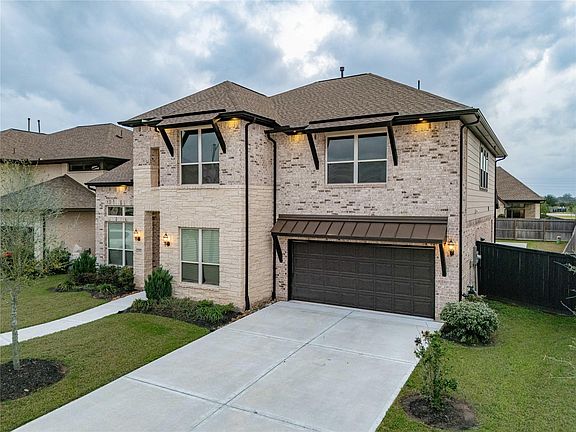 4th image of 2207 Falling Fig Ln