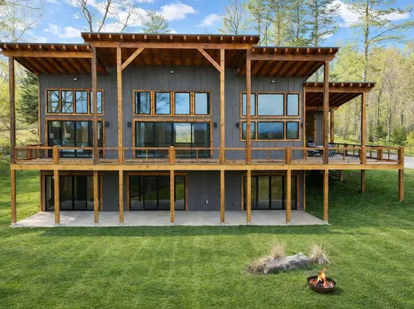 391 Sunrock Mountain Rd, Blue Ridge, GA 30513