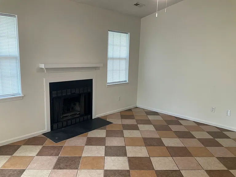 138 Witten Cir #A — Photo 6