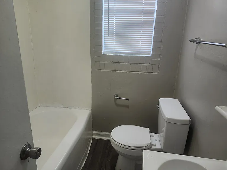 227 Straight St #227 — Photo 6