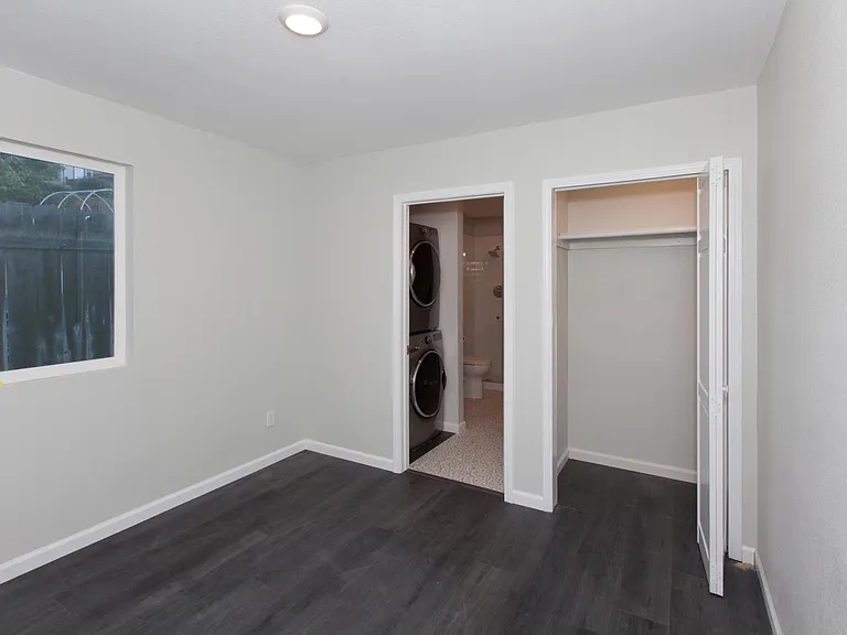 4358 Aragon Dr — Photo 7