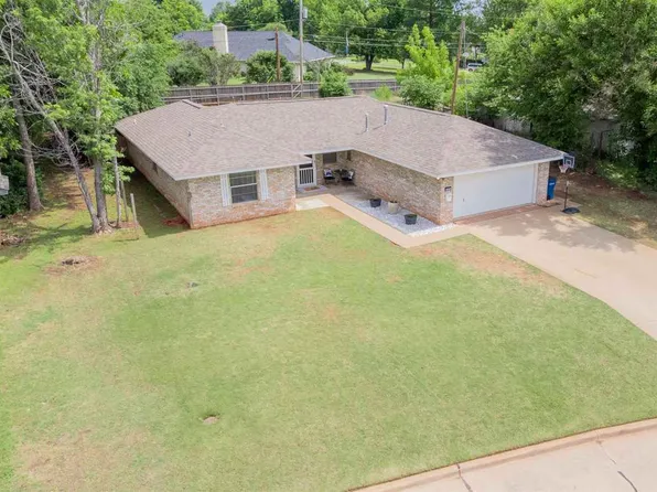 1534 E Hanson Cir, Stillwater, OK 74075