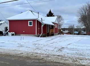 44 Lacroix Bay Rd, Whitewater Region, ON K0J 2L0