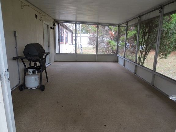 4th image of 2031 SE 173rd Ave