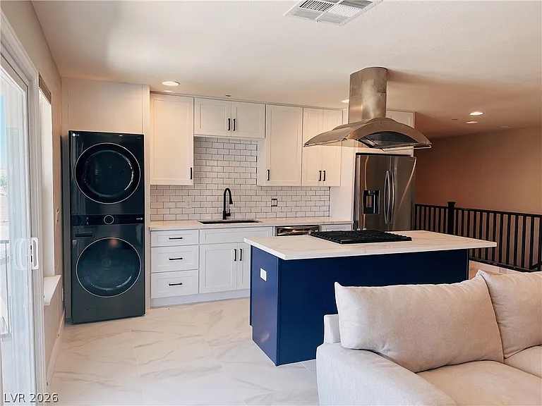 4631 Amazing View St — Photo 32