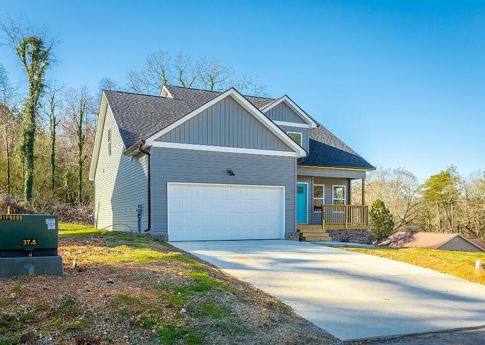 1st image of 2027 Dogwood Dr