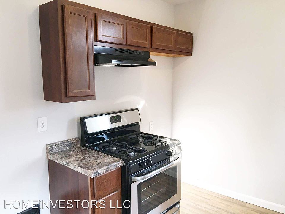 1st image of 2450 Cleveland Blvd #B