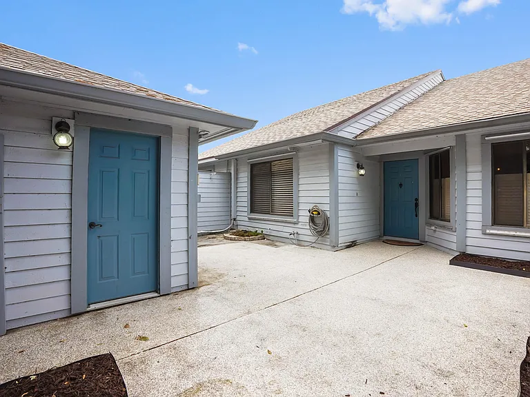 6215 SE Georgetown Pl — Photo 26