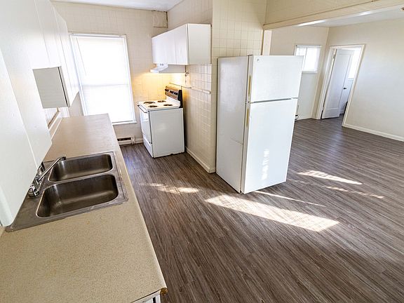 2nd image of 488 D St APT 22
