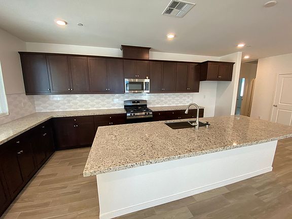 5th image of 11633 Sky Pointe Dr