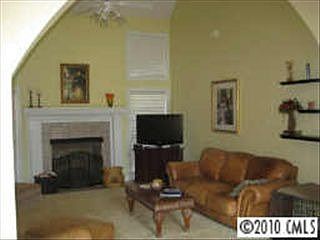 2nd image of 1255 Elgin Ct
