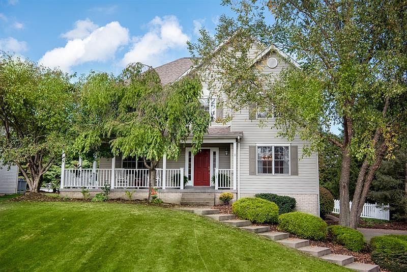 1st image of 107 Apple Blossom Ln