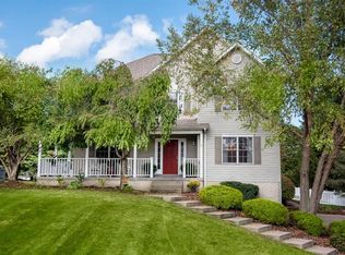 107 Apple Blossom Ln, Cranberry Township, PA