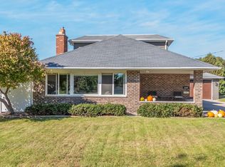 1506 E Main St, Little Chute, WI 54140