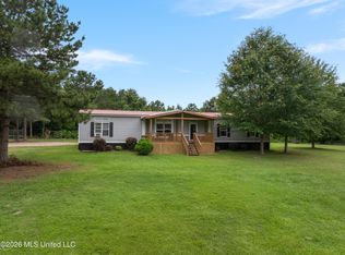 75 Pitts Ln, Bassfield, MS 39421