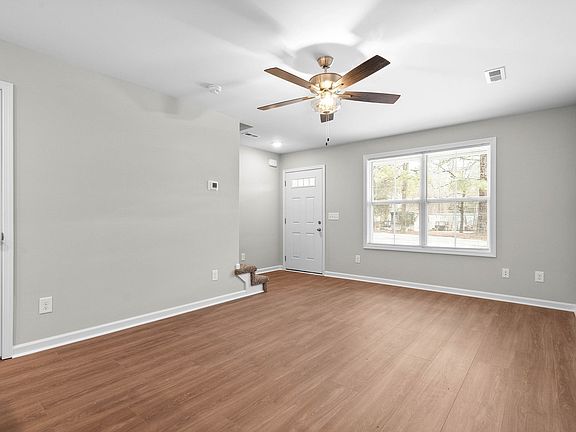 2nd image of 905 Center Rd #C