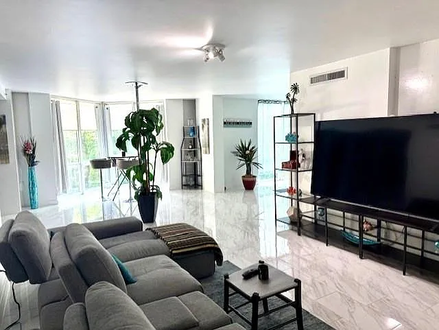 2870 Pharr Court South NW #NW-305-305 — Photo 8