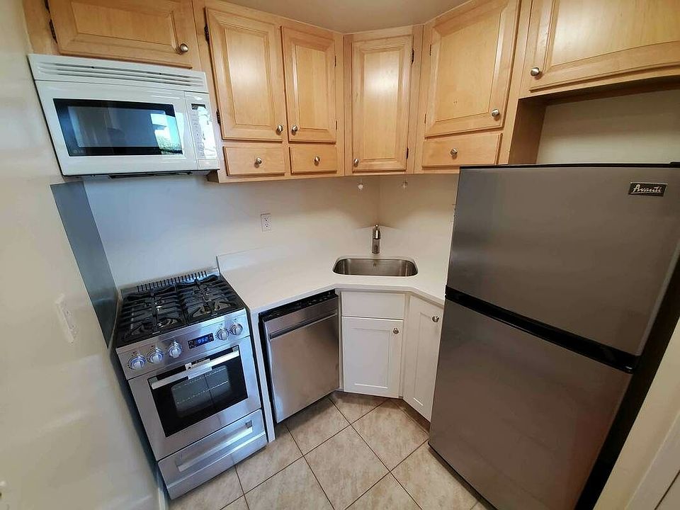1st image of 311 W 72nd St #3A