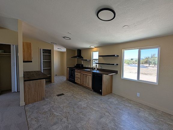 3rd image of 27708 Norris Ave