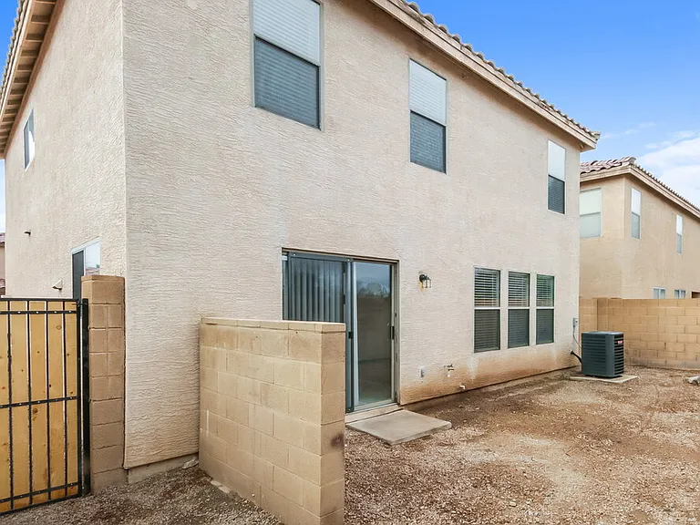 2236 E Spruce Dr — Photo 16