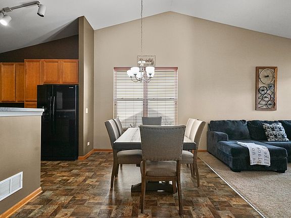 5th image of 1828 Sebastian Dr