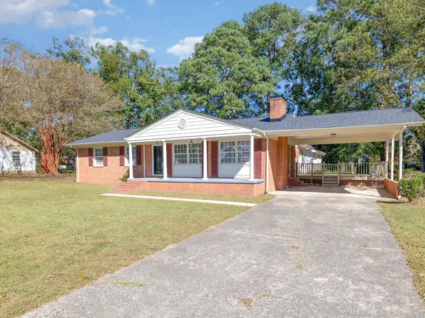 508 N Baker St, Four Oaks, NC 27524