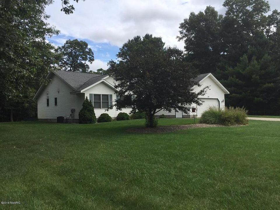 1st image of 100 Woodview Dr
