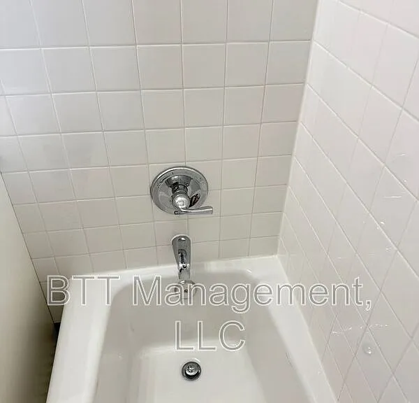 8804 Bradford Rd #1 — Photo 40