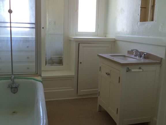 4th image of 298 Molino Ave