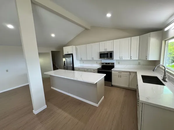 2192 Ahaku Pl, Honolulu, HI 96821
