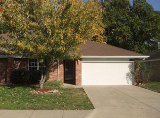 1026 S Elder Ave, Springfield, MO 65802
