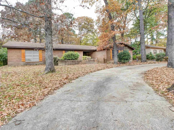 2813 Teakwood Dr, Longview, TX 75605